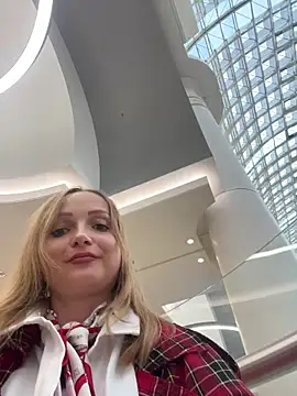 Snapshot of LadyTatiana_Madam chatting on 12.04.25 LadyTatiana Madam online show from 12.04.25