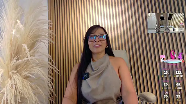 Snapshot of lulu_072 chatting on 06.19.26 lulu 072 online show from 06.19.26