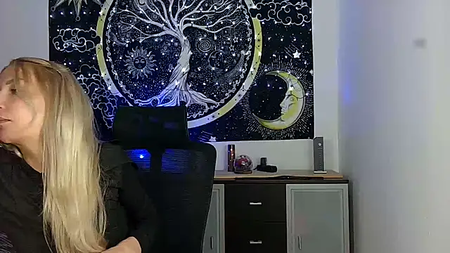 SexxyLiviaa online show from 04.24.26
