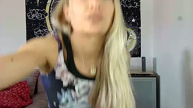 Snapshot of SexxyLiviaa chatting on 06.06.26 SexxyLiviaa online show from 06.06.26