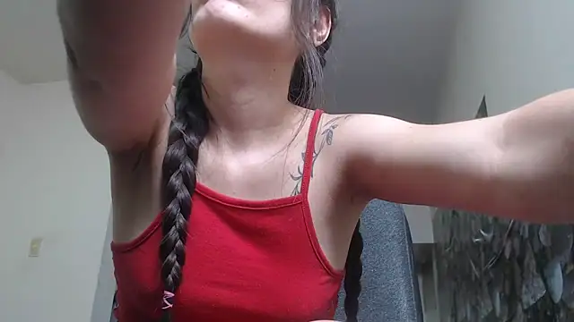 Snapshot of Karla_sweed chatting on 10.05.25 Karla sweed online show from 10.05.25