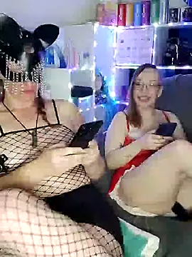 Snapshot of Isabella_Geney chatting on 12.06.24 Isabella Geney online show from 12.06.24