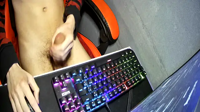 hotteen18cm online show from 10.10.25