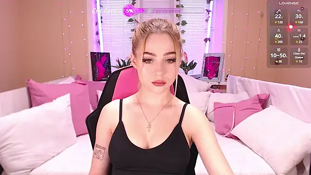 Snapshot of Tessa_Walker chatting on 01.28.25 Tessa Walker online show from 01.28.25