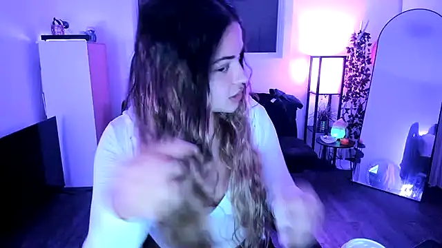 MelSaunders online show from 11.21.25