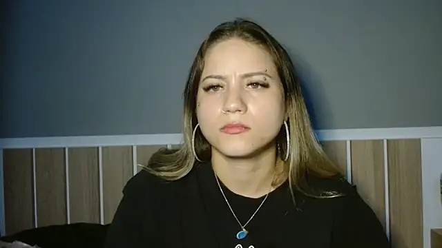 Snapshot of 520_Loirex_741 chatting on 12.22.24 520 Loirex 741 online show from 12.22.24