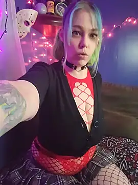 EverlyEster online show from 07.26.26