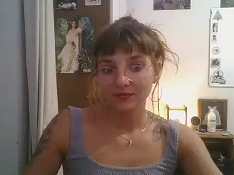 Snapshot of SweetyBabyDemon chatting on 12.15.24 SweetyBabyDemon online show from 12.15.24