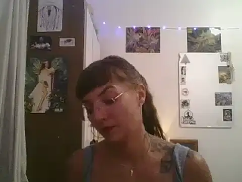 Snapshot of SweetyBabyDemon chatting on 12.16.24 SweetyBabyDemon online show from 12.16.24