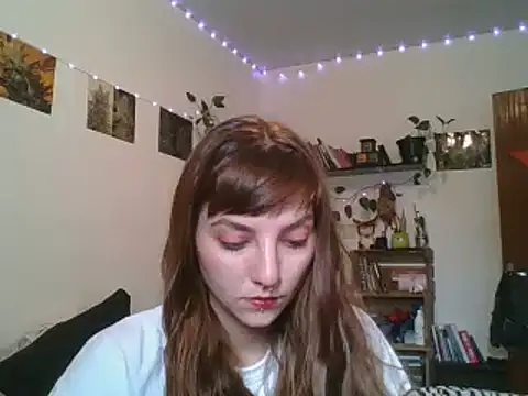 Snapshot of SweetyBabyDemon chatting on 12.23.24 SweetyBabyDemon online show from 12.23.24