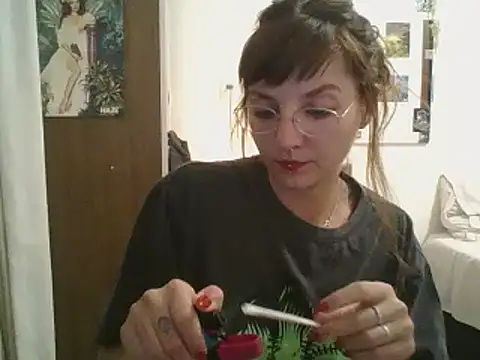 Snapshot of SweetyBabyDemon chatting on 01.09.25 SweetyBabyDemon online show from 01.09.25