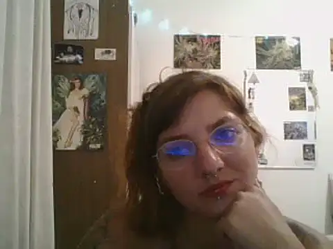 Snapshot of SweetyBabyDemon chatting on 02.04.25 SweetyBabyDemon online show from 02.04.25