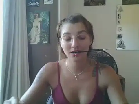 Snapshot of SweetyBabyDemon chatting on 03.04.25 SweetyBabyDemon online show from 03.04.25