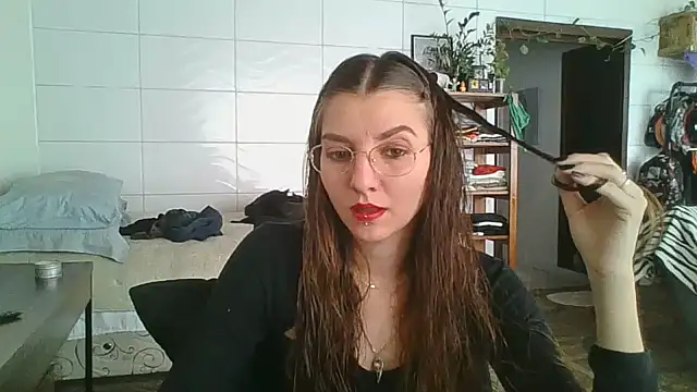 Snapshot of SweetyBabyDemon chatting on 09.09.25 SweetyBabyDemon online show from 09.09.25