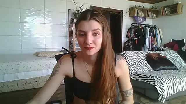 Snapshot of SweetyBabyDemon chatting on 09.10.25 SweetyBabyDemon online show from 09.10.25