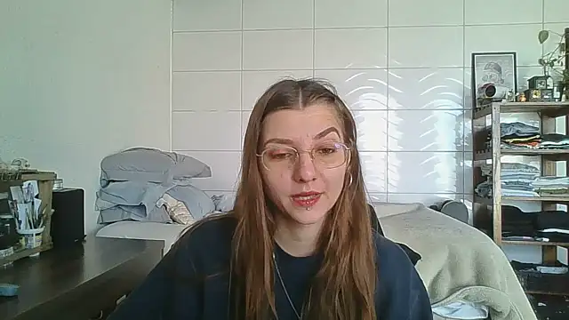 Snapshot of SweetyBabyDemon chatting on 09.11.25 SweetyBabyDemon online show from 09.11.25