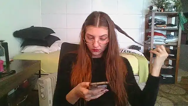 Snapshot of SweetyBabyDemon chatting on 09.28.25 SweetyBabyDemon online show from 09.28.25