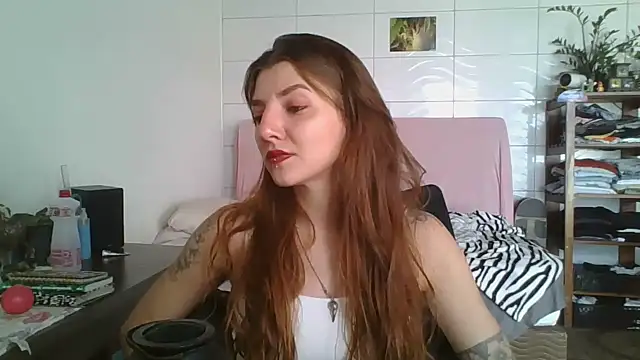 Snapshot of SweetyBabyDemon chatting on 10.13.25 SweetyBabyDemon online show from 10.13.25