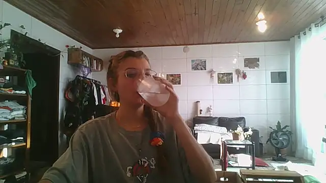 Snapshot of SweetyBabyDemon chatting on 10.16.25 SweetyBabyDemon online show from 10.16.25