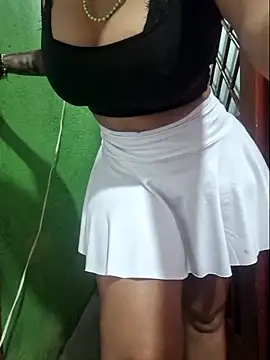 Snapshot of gatadeojosclaros chatting on 03.01.25 gatadeojosclaros online show from 03.01.25