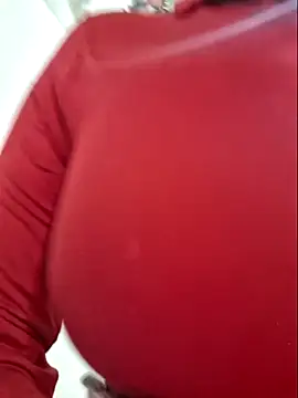 Snapshot of gatadeojosclaros chatting on 03.25.26 gatadeojosclaros online show from 03.25.26