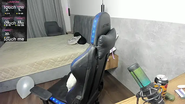 Snapshot of MCfly_11 chatting on 02.25.26 MCfly 11 online show from 02.25.26