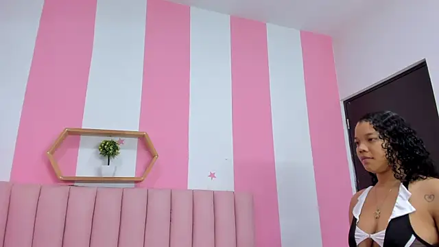 ISABELLA 020 online show from 02.18.26