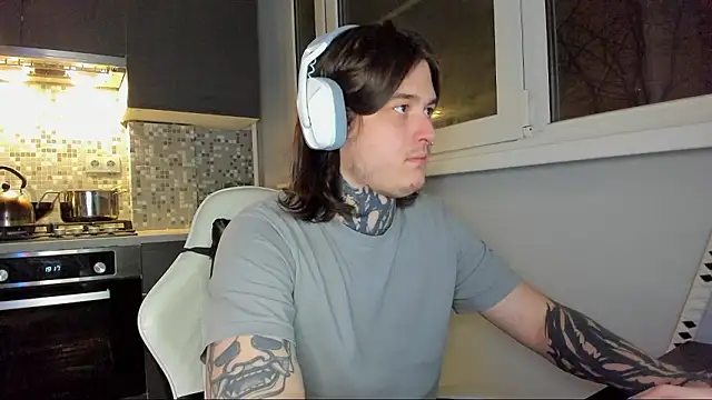 Snapshot of _torfin_ chatting on 12.05.24 torfin online show from 12.05.24