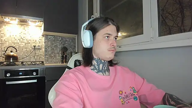 Snapshot of _torfin_ chatting on 12.19.24 torfin online show from 12.19.24