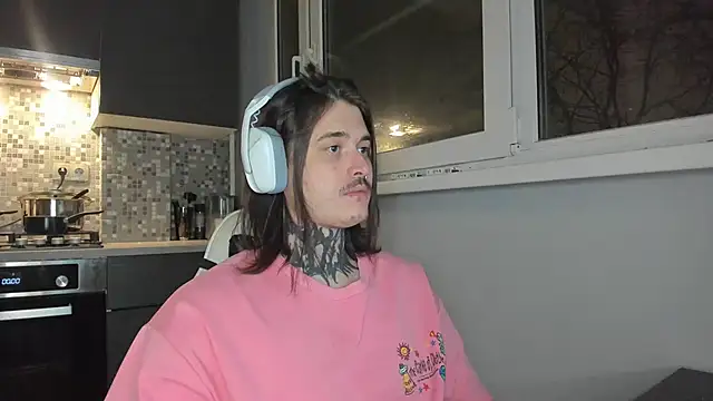 Snapshot of _torfin_ chatting on 12.22.24 torfin online show from 12.22.24