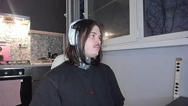 Snapshot of _torfin_ chatting on 12.26.24 torfin online show from 12.26.24