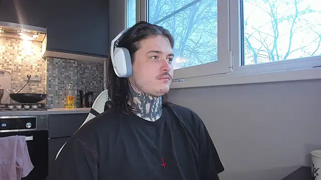 Snapshot of _torfin_ chatting on 12.27.24 torfin online show from 12.27.24