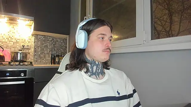 Snapshot of _torfin_ chatting on 01.07.25 torfin online show from 01.07.25