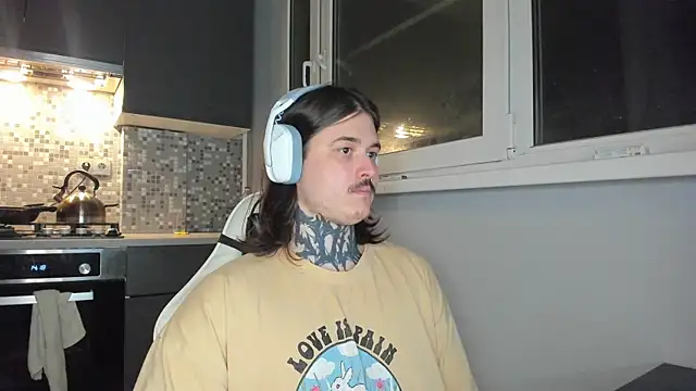 Snapshot of _torfin_ chatting on 01.12.25 torfin online show from 01.12.25