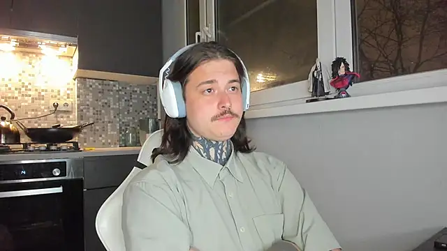 Snapshot of _torfin_ chatting on 02.08.25 torfin online show from 02.08.25