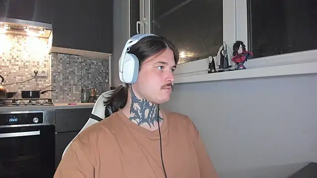 Snapshot of _torfin_ chatting on 02.14.25 torfin online show from 02.14.25