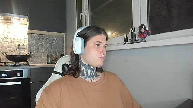 Snapshot of _torfin_ chatting on 02.16.25 torfin online show from 02.16.25