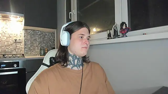 Snapshot of _torfin_ chatting on 02.16.25 torfin online show from 02.16.25