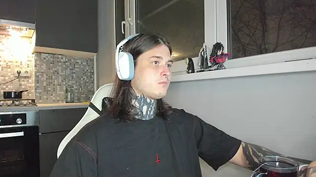 Snapshot of _torfin_ chatting on 03.01.25 torfin online show from 03.01.25