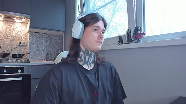 Snapshot of _torfin_ chatting on 03.06.25 torfin online show from 03.06.25