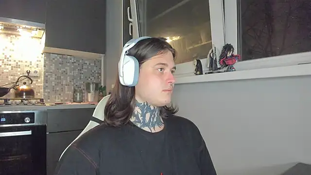 Snapshot of _torfin_ chatting on 03.08.25 torfin online show from 03.08.25