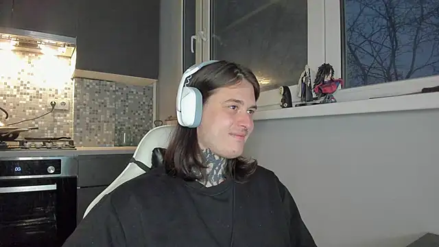 Snapshot of _torfin_ chatting on 03.12.25 torfin online show from 03.12.25