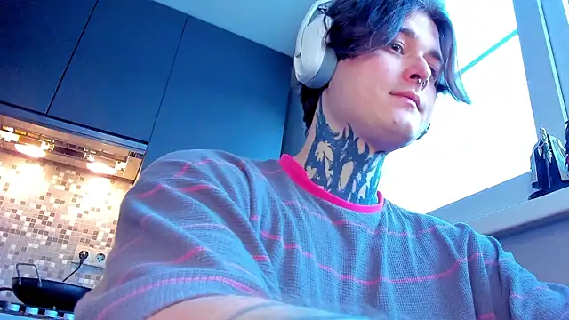 Snapshot of _torfin_ chatting on 02.03.26 torfin online show from 02.03.26