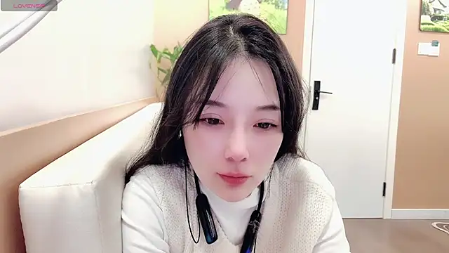 AKiKi711 online show from 02.04.26