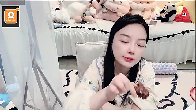 AKiKi711 online show from 08.02.26