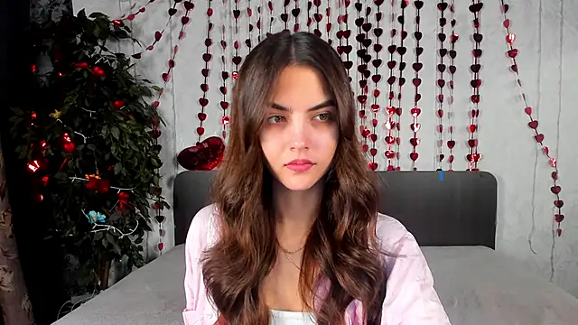 Snapshot of Milana_Crystal_ chatting on 02.13.26 Milana Crystal online show from 02.13.26