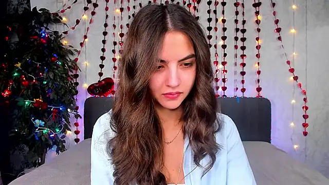 Snapshot of Milana_Crystal_ chatting on 02.14.26 Milana Crystal online show from 02.14.26