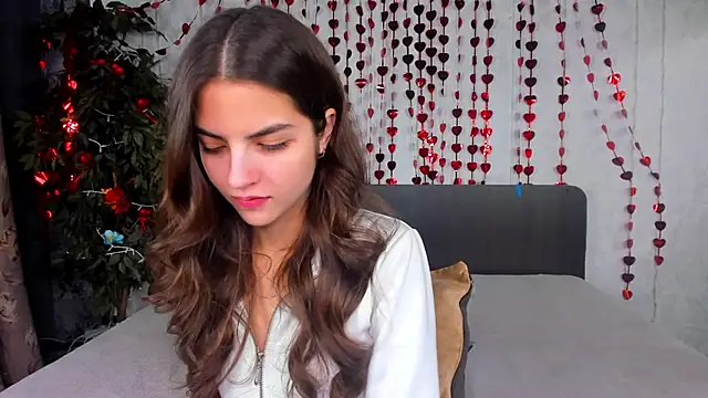 Snapshot of Milana_Crystal_ chatting on 02.20.26 Milana Crystal online show from 02.20.26