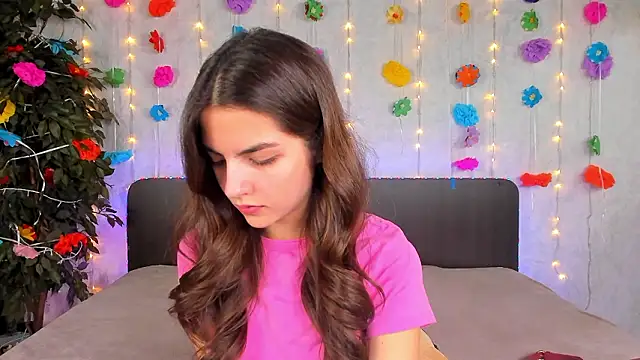 Snapshot of Milana_Crystal_ chatting on 03.13.26 Milana Crystal online show from 03.13.26