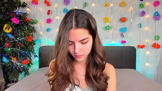 Snapshot of Milana_Crystal_ chatting on 03.17.26 Milana Crystal online show from 03.17.26